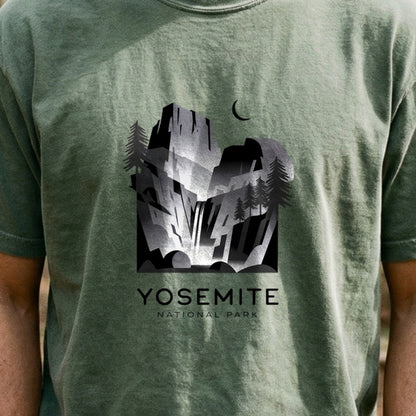 Yosemite National Park Noir Cotton T-Shirt